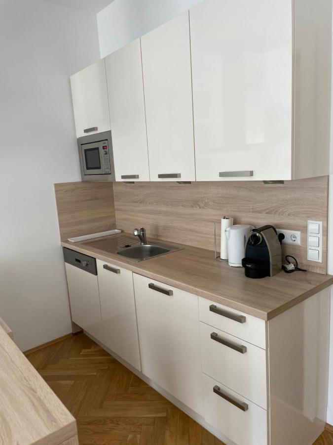 Cozy City Apartment Near City Center Wenen Buitenkant foto
